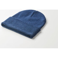 Bonnet tricot&eacute; avec revers Bleu
