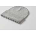 Bonnet tricot&eacute; avec revers Gris