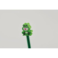Crayon en bois en forme d'animal Vert