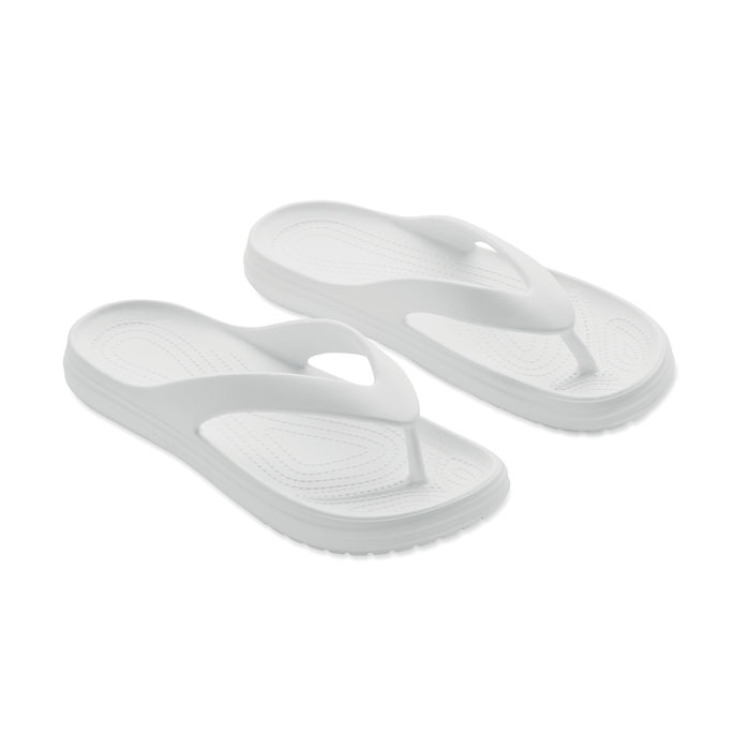 Tongs en EVA. Taille 38/39. Blanc